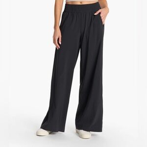 Vuori Villa Wideleg Pant. Womens. Originally $118. Medium. Black.